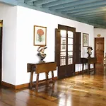 Pax Casona Del Busto