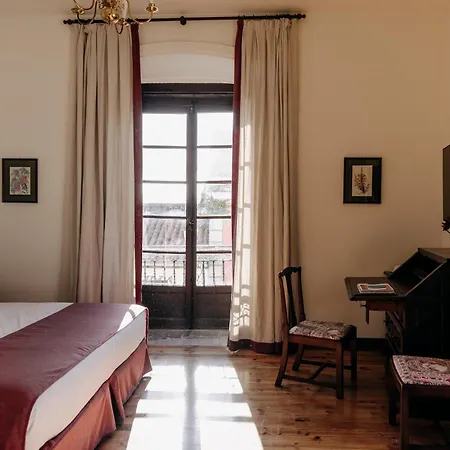 Pax Casona Del Busto 3* פראביה