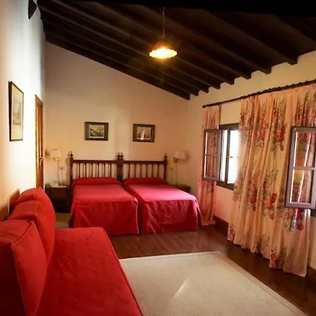 Pax Casona Del Busto 3*