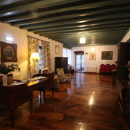 Pax Casona Del Busto מלון פראביה