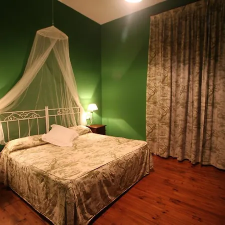 Pax Casona Del Busto 3*