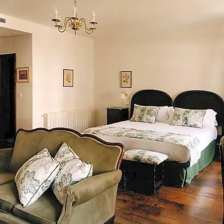 Pax Casona Del Busto Hotel