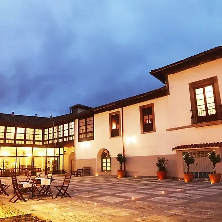 Pax Casona Del Busto 3*