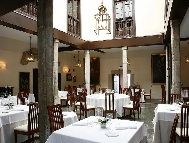 Pax Casona Del Busto فندق برافيا