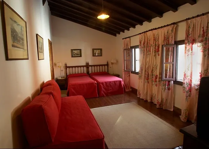 فندق Pax Casona Del Busto 3*