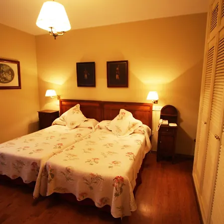 Pax Casona Del Busto 호텔 프라비아