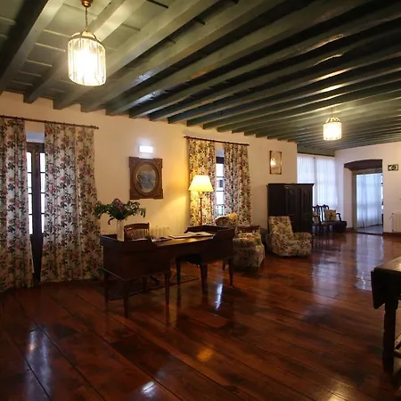 Hotel Casona Del Busto 3*