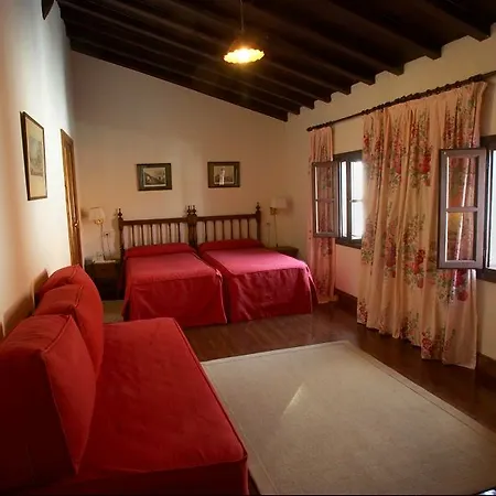 호텔 Pax Casona Del Busto 3*