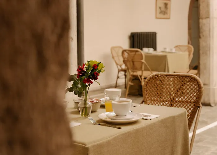 Pax Casona Del Busto Hotel