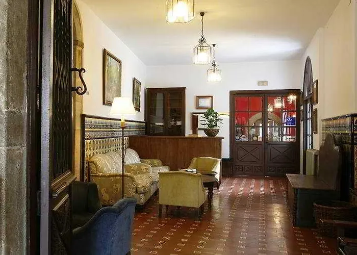 Hotel Pax Casona Del Busto 3*