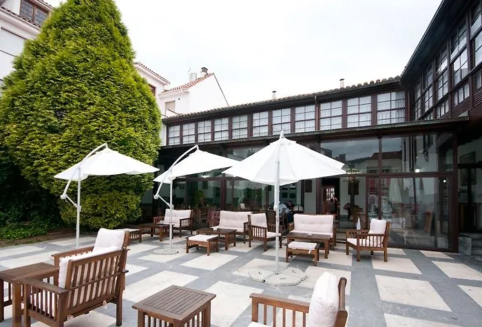 Hotel Pax Casona Del Busto